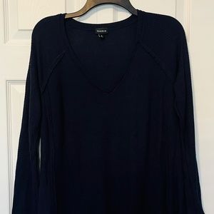 Long Sleeve V-neck Waffle Weave Tee Torrid Size 0 navy